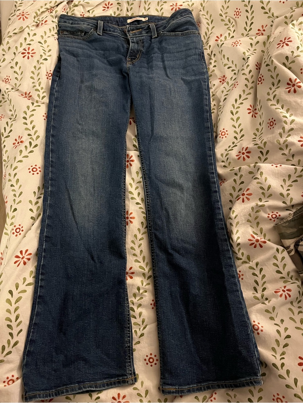 levi’s superlow bootcut medium wash jeans